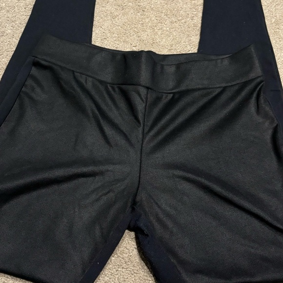 Pookie and Sebastian, black leather spandex leggings - Picture 2 of 4